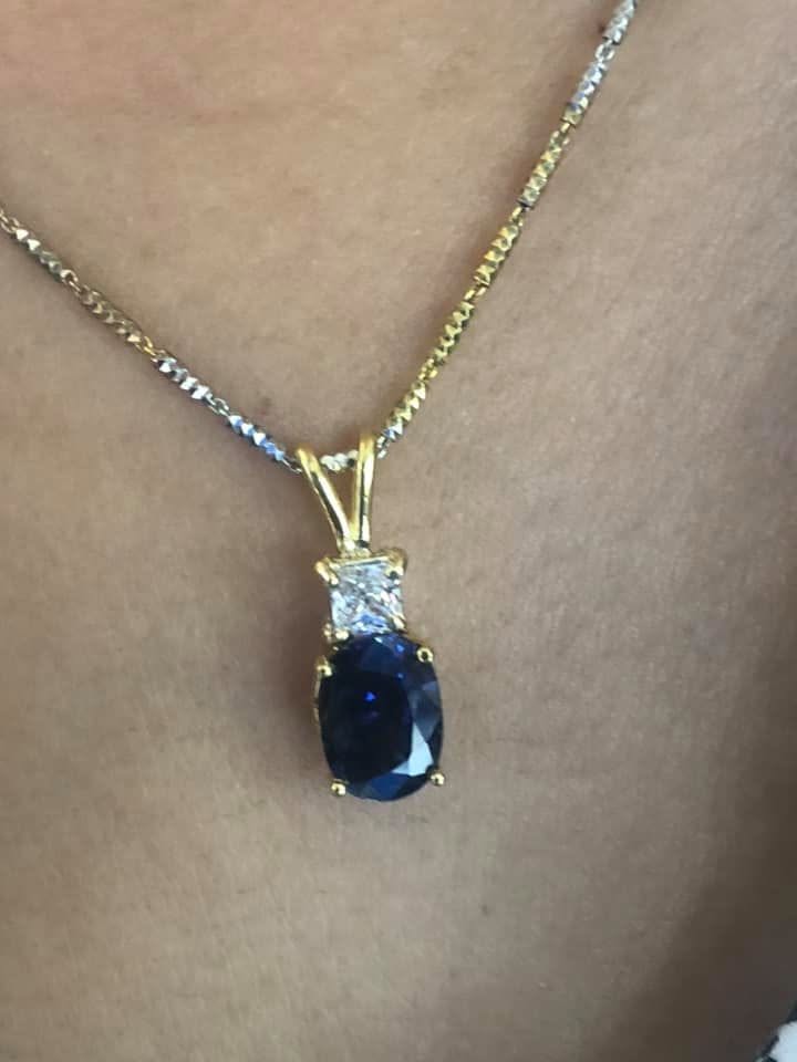 Blue sapphire and diamond pendant